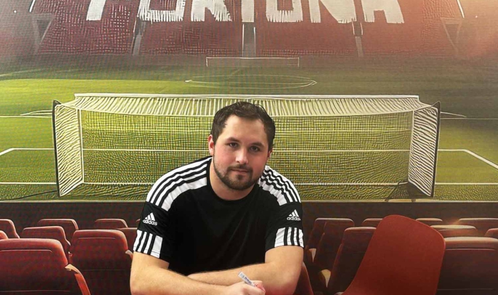 Justin Jansen bleibt zwischen den Pfosten