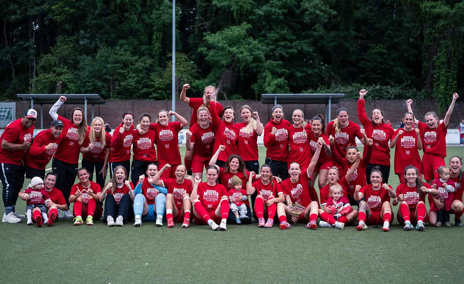 Unser Frauenteam steigt in die Landesliga auf!